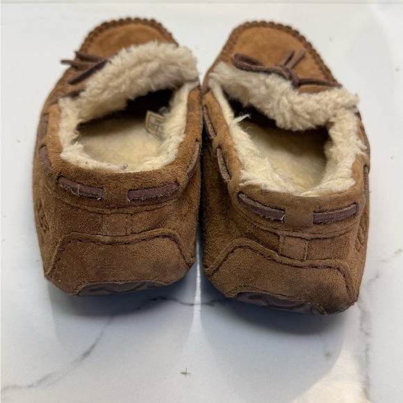 UGG Chestnut Suede Moccasin Slippers Size 7 - Picture 2 of 5